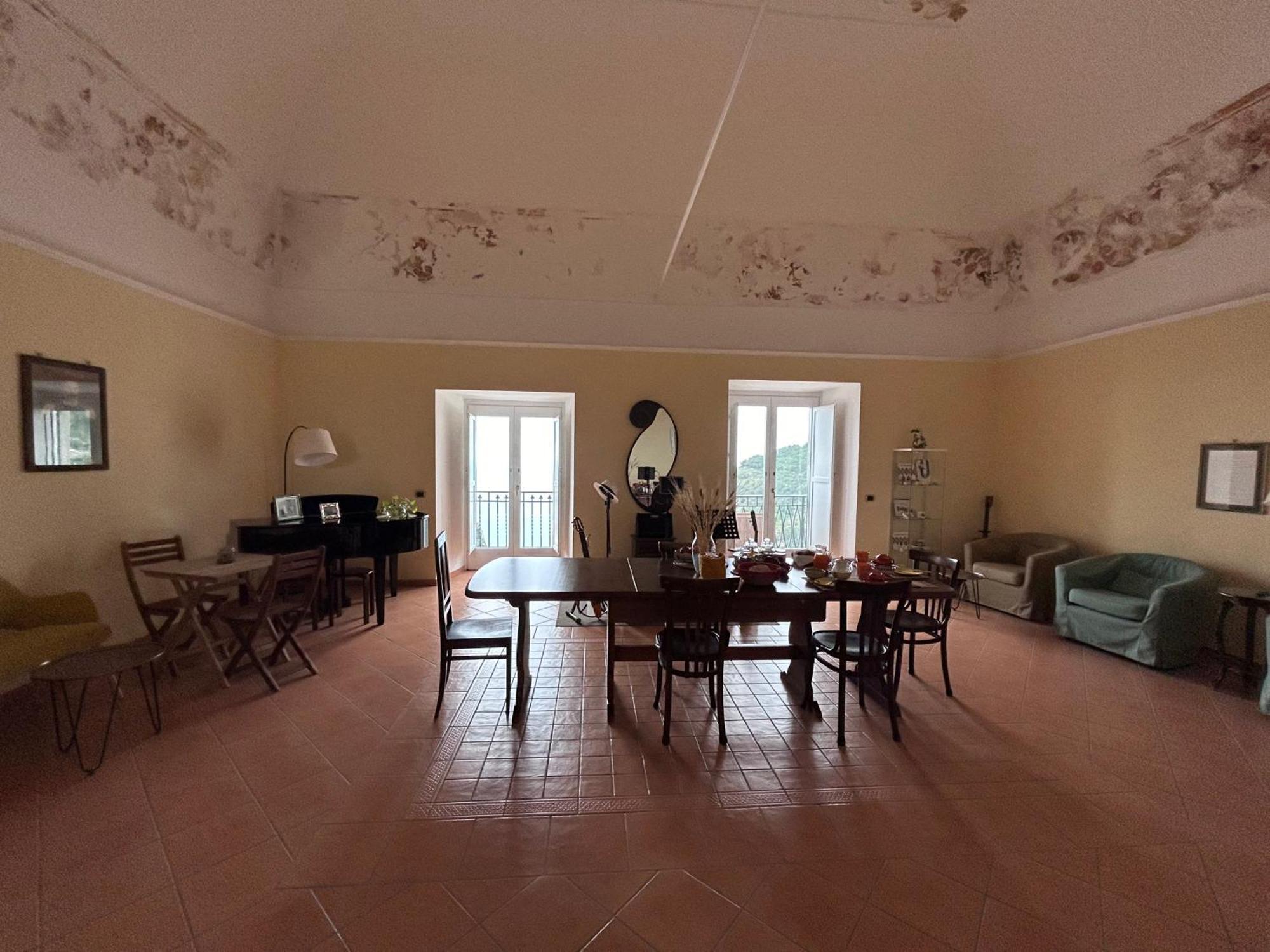 Palazzo Verone Scala Bagian luar foto